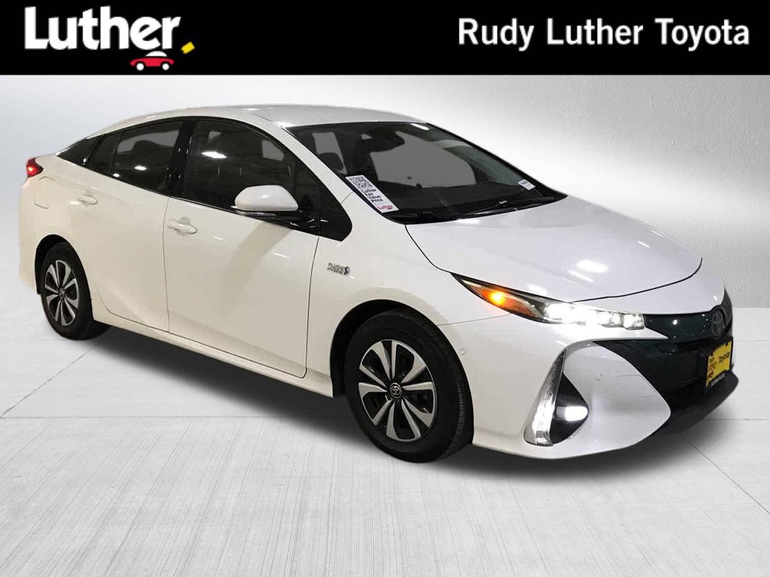 TOYOTA PRIUS PRIME 2017 JTDKARFP3H3023216 image